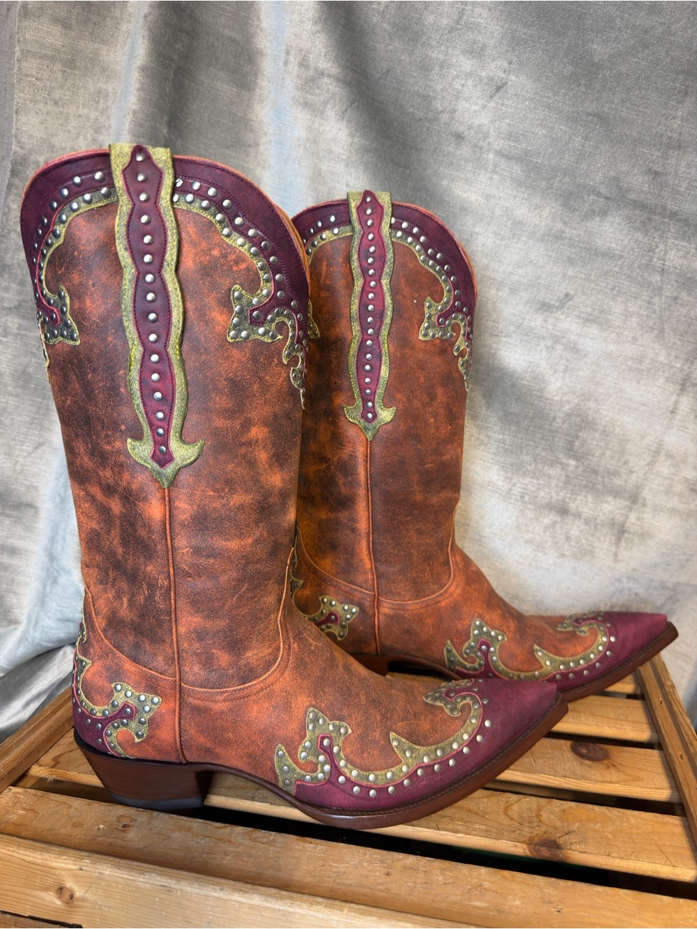 Old Gringo NEW Studded Western Boots in Brown & Burgundy. Women's Size 9.5B